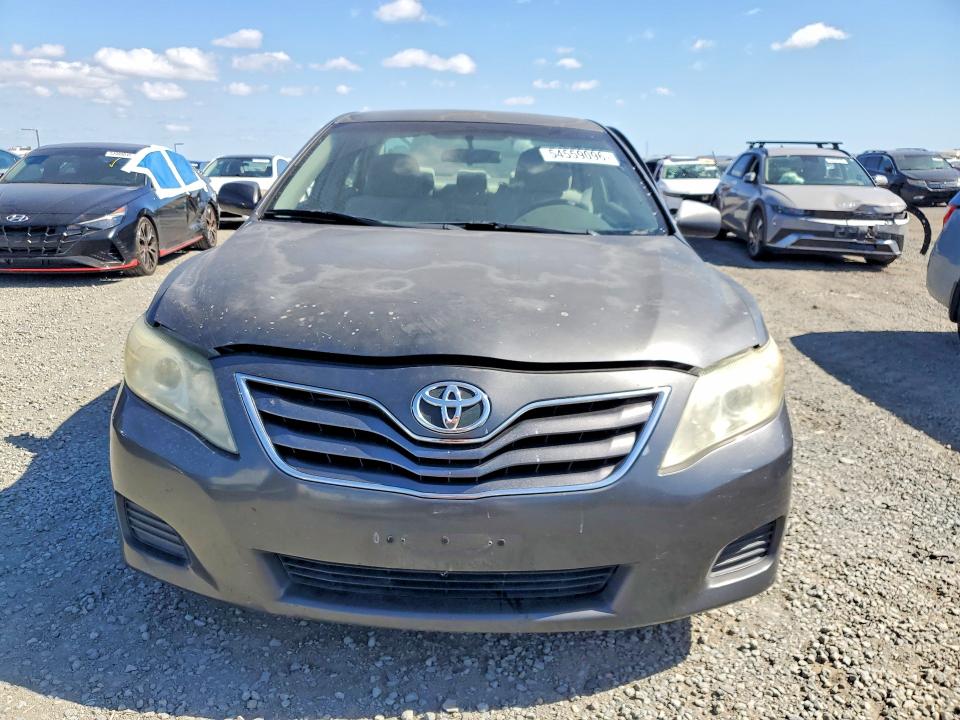 54559096 :رقم المزاد ، 4T1BF3EK4AU526303 vin ، 2010 Toyota Camry مزاد بيع