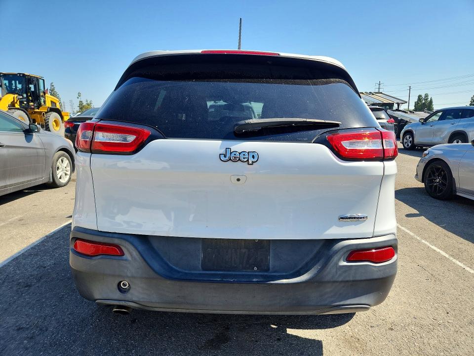 52439876 :رقم المزاد ، 1C4PJLCB7GW173015 vin ، 2016 Jeep Cherokee مزاد بيع