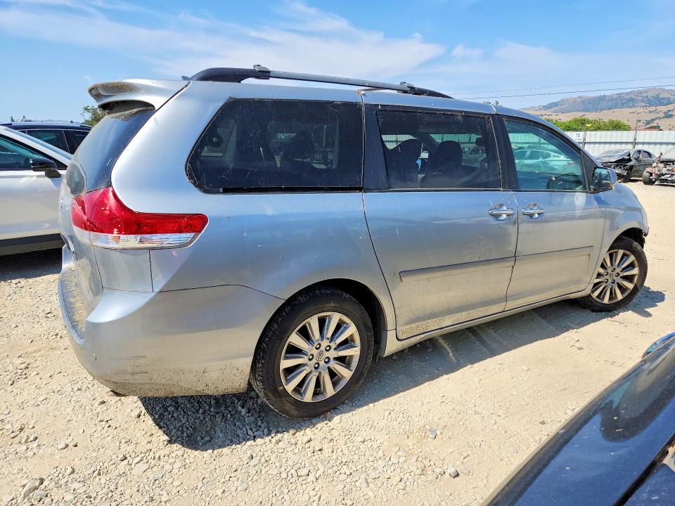 54310296 :رقم المزاد ، 5TDDK3DC2ES074851 vin ، 2014 Toyota Sienna مزاد بيع