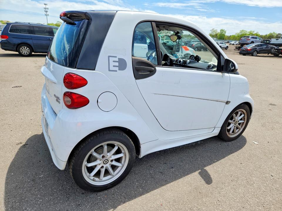 2016 Smart Fortwo მანქანა იყიდება აუქციონზე, vin: WMEEJ9AA1GK842182, აუქციონის ნომერი: 54584686