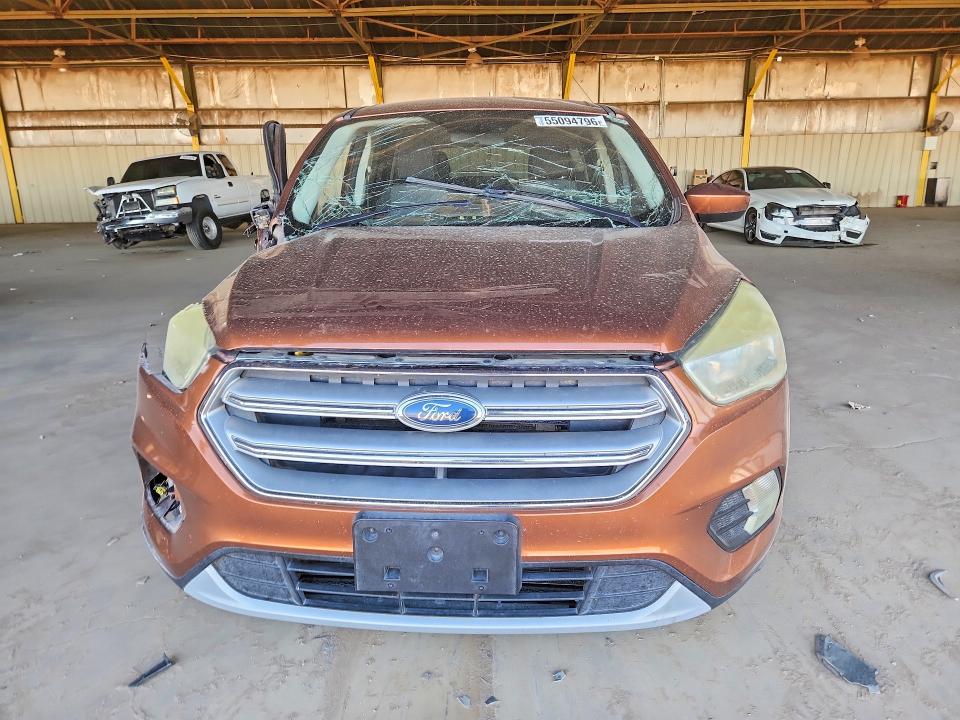 55094796 :رقم المزاد ، 1FMCU9GDXHUD91933 vin ، 2017 Ford Escape مزاد بيع