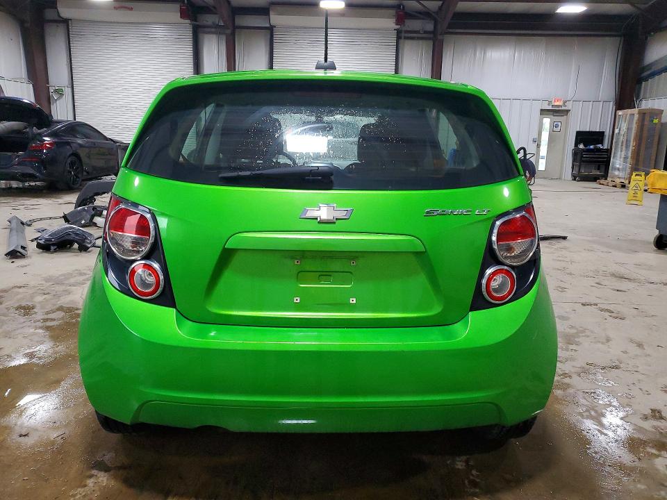 Продажа на аукционе авто 2015 Chevrolet Sonic, vin: 1G1JC6SG8F4202894, номер лота: 52606646