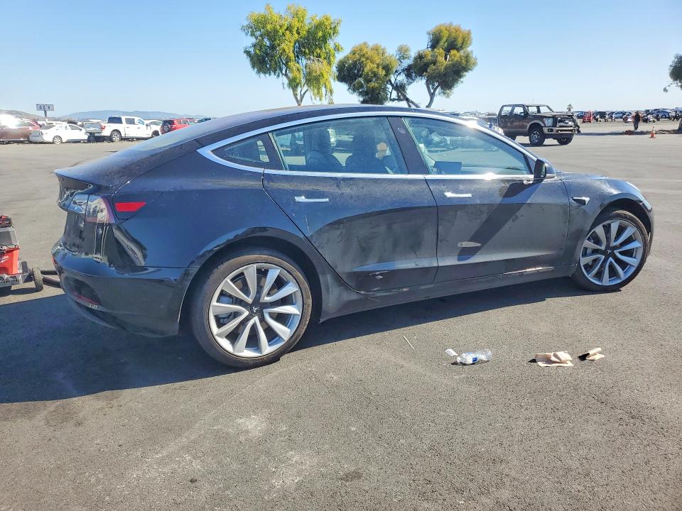 Продажа на аукционе авто 2018 Tesla Model 3, vin: 5YJ3E1EA9JF009305, номер лота: 53928966