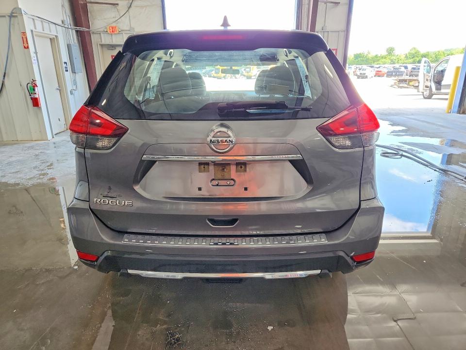 2017 Nissan Rogue მანქანა იყიდება აუქციონზე, vin: JN8AT2MT9HW130142, აუქციონის ნომერი: 51787936