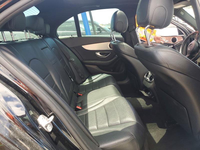 55457586 :رقم المزاد ، 55SWF4JB6JU236721 vin ، 2018 Mercedes-benz C مزاد بيع