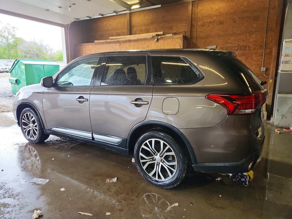 Продаж на аукціоні авто 2018 Mitsubishi Outlander, vin: JA4AZ3A32JZ067792, номер лоту: 53053616