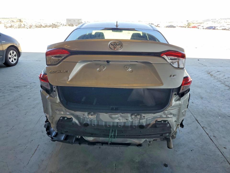 54833686 :رقم المزاد ، 5YFEPMAE4NP308028 vin ، 2022 Toyota Corolla مزاد بيع