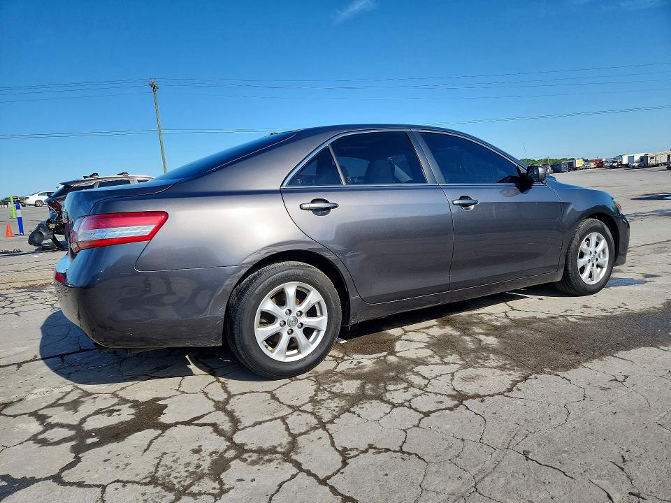 51864616 :رقم المزاد ، JTNBF3EK0A3002667 vin ، 2010 Toyota Camry مزاد بيع