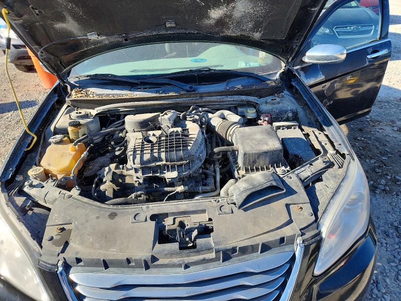 2011 Chrysler 200 მანქანა იყიდება აუქციონზე, vin: 1C3BC2FG9BN571061, აუქციონის ნომერი: 54444636