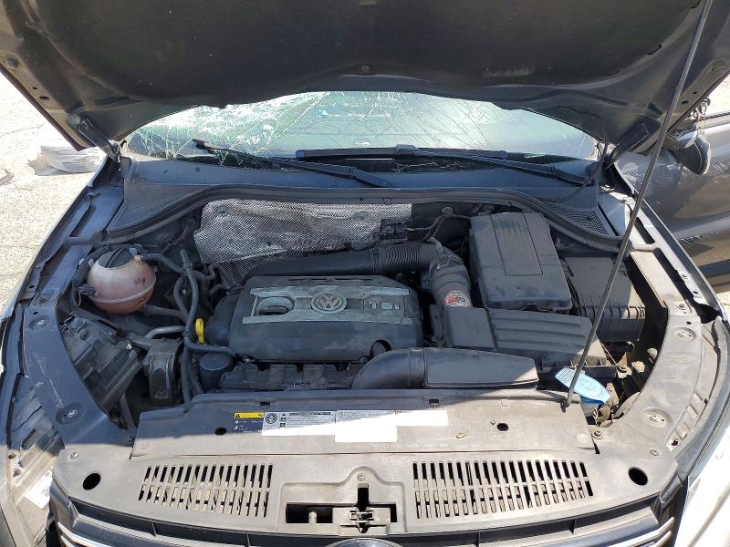 54536736 :رقم المزاد ، WVGAV7AX6FW524197 vin ، 2015 Volkswagen Tiguan مزاد بيع