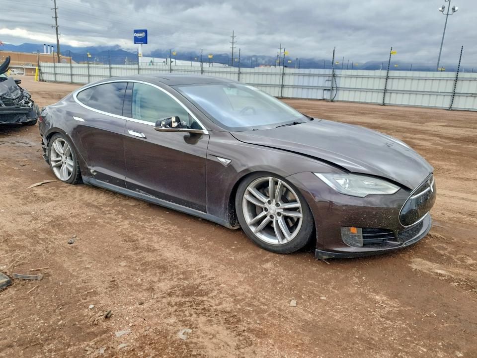 2012 Tesla Model S მანქანა იყიდება აუქციონზე, vin: 5YJSA1DP9CFP02696, აუქციონის ნომერი: 54202686