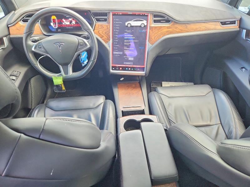 Продажа на аукционе авто 2017 Tesla Model X, vin: 5YJXCBE20HF055203, номер лота: 55167366