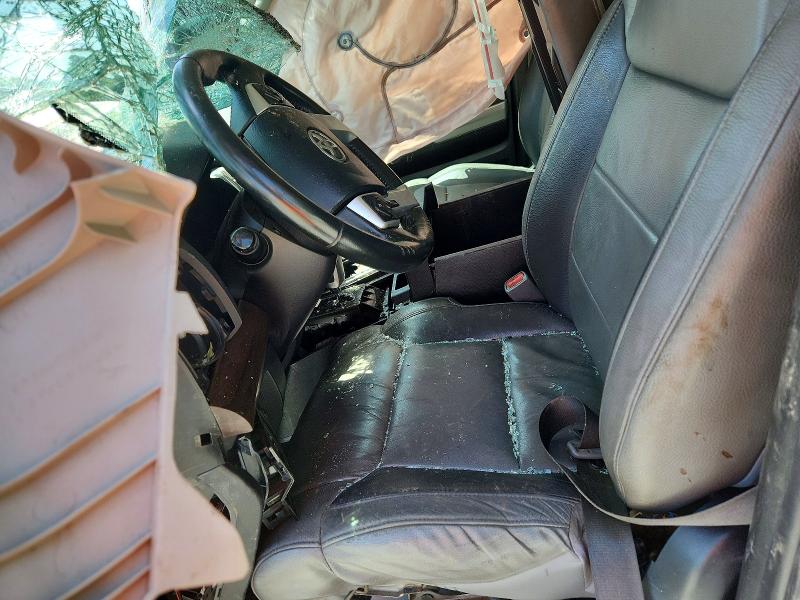 54076066 :رقم المزاد ، 5TFSY5F16JX231380 vin ، 2018 Toyota Tundra مزاد بيع