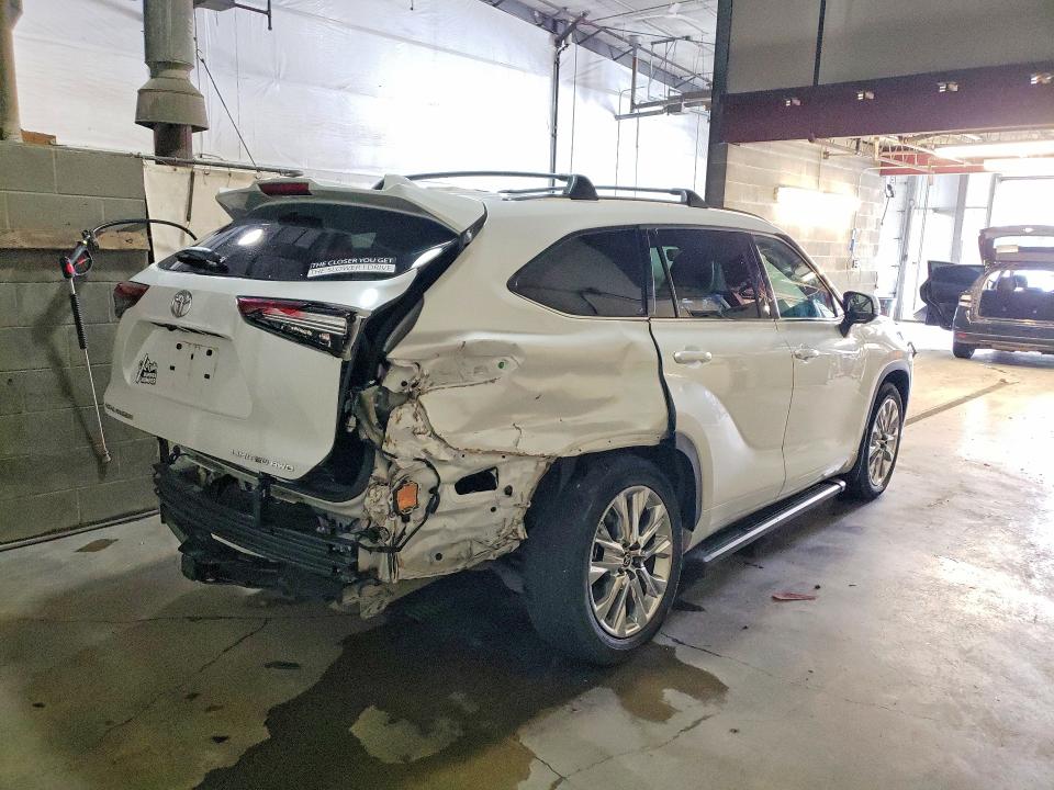 Продажа на аукционе авто 2024 Toyota Highlander, vin: 5TDKDRBH5RS537607, номер лота: 54971536