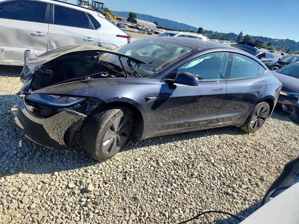 52900906 :رقم المزاد ، 5YJ3E1EBXTF123647 vin ، 2026 Tesla Model 3 مزاد بيع