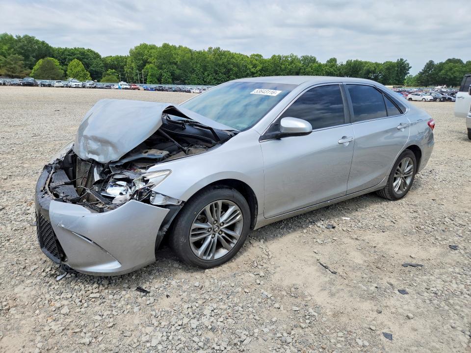 53643116 :رقم المزاد ، 4T1BF1FK8HU400801 vin ، 2017 Toyota Camry مزاد بيع