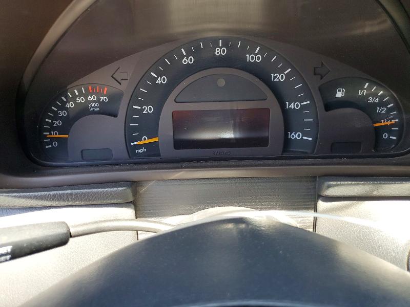 54070186 :رقم المزاد ، WDBRF64J62F285393 vin ، 2002 Mercedes-benz C مزاد بيع
