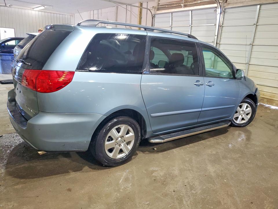 52247626 :رقم المزاد ، 5TDZK22C68S211765 vin ، 2008 Toyota Sienna مزاد بيع