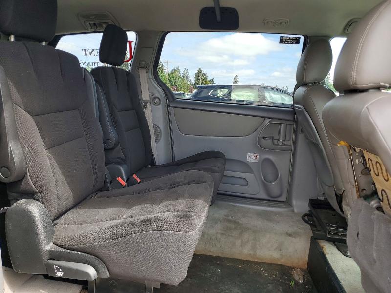 2010 Toyota Sienna მანქანა იყიდება აუქციონზე, vin: 5TDKK4CC3AS321125, აუქციონის ნომერი: 53624576