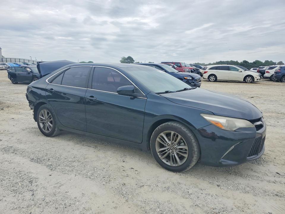 51774746 :رقم المزاد ، 4T1BF1FK0HU719609 vin ، 2017 Toyota Camry مزاد بيع
