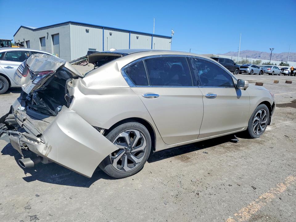 53845926 :رقم المزاد ، 1HGCR3F80HA038711 vin ، 2017 Honda Accord مزاد بيع