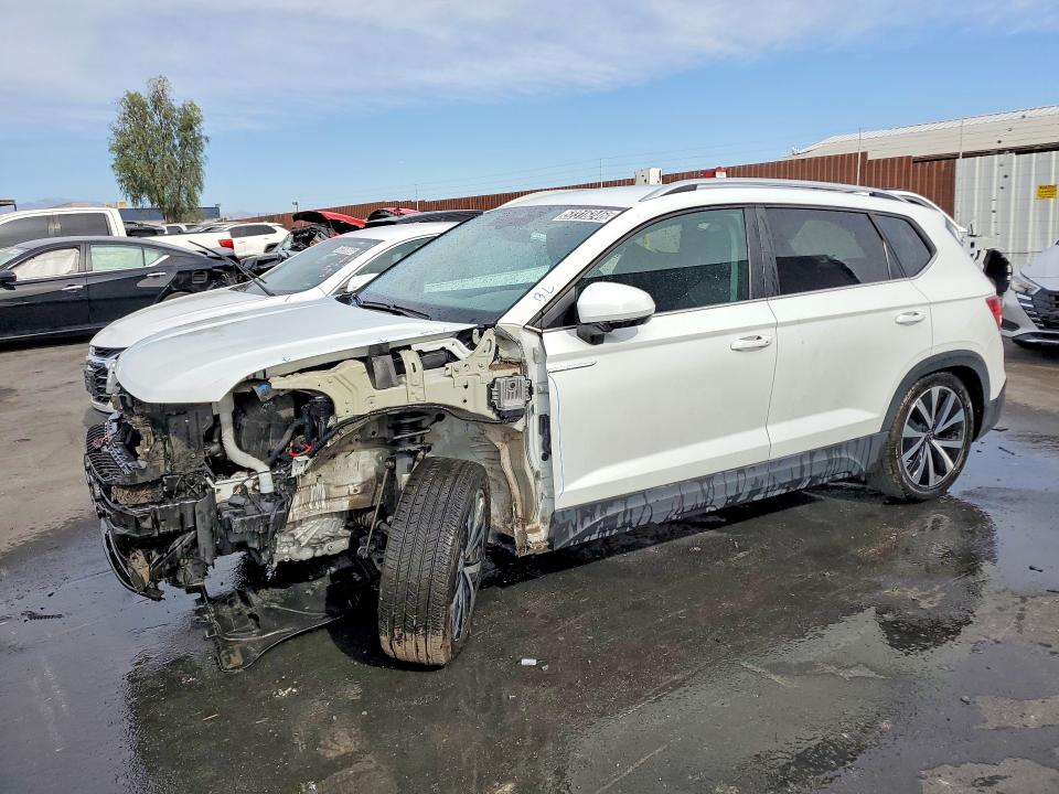 Продажа на аукционе авто 2024 Volkswagen Taos, vin: 3VVSX7B29RM067588, номер лота: 52316246