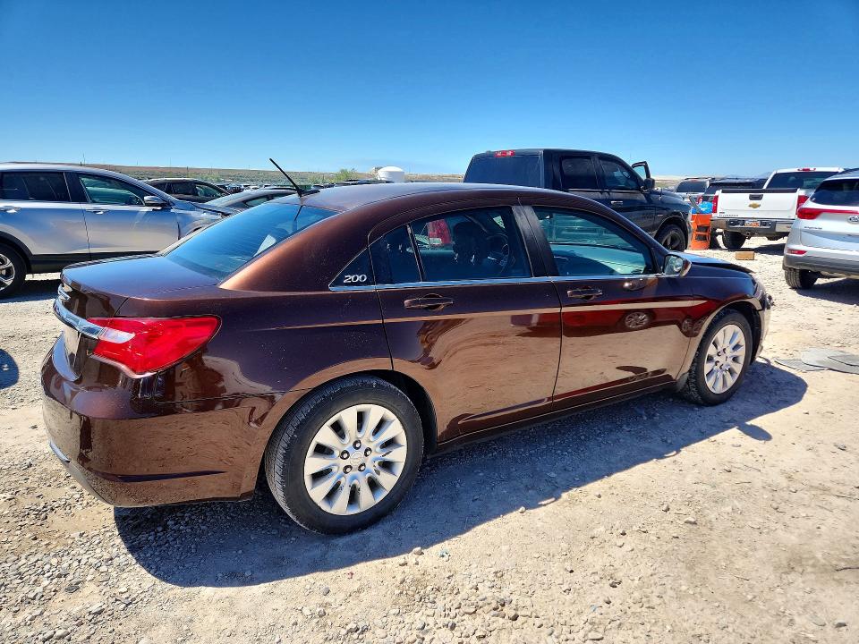 52030726 :رقم المزاد ، 1C3CCBAGXDN723623 vin ، 2013 Chrysler 200 مزاد بيع