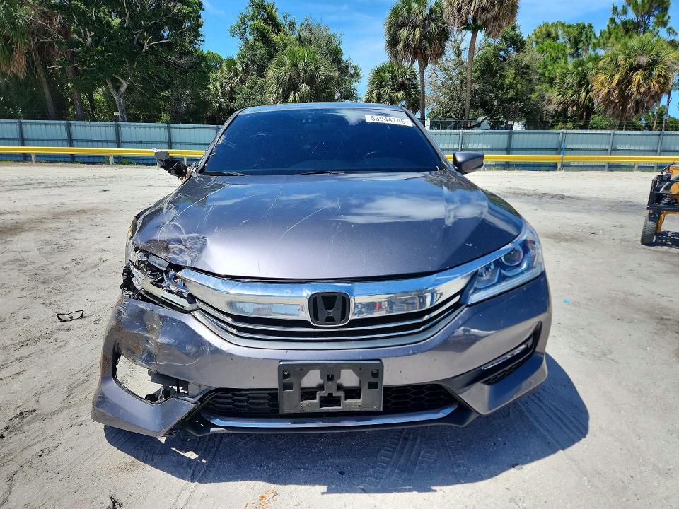 Продаж на аукціоні авто 2017 Honda Accord, vin: 1HGCR2F12HA045107, номер лоту: 53944746