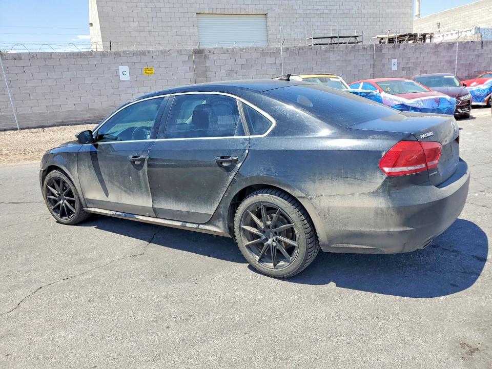 53131806 :رقم المزاد ، 1VWBV7A33FC008996 vin ، 2015 Volkswagen Passat مزاد بيع