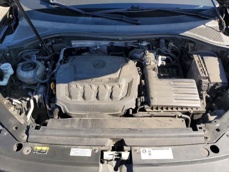 52385896 :رقم المزاد ، 3VV3B7AX9JM210298 vin ، 2018 Volkswagen Tiguan مزاد بيع