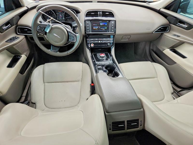 2017 Jaguar Xe მანქანა იყიდება აუქციონზე, vin: SAJAR4BG3HA973571, აუქციონის ნომერი: 52837836