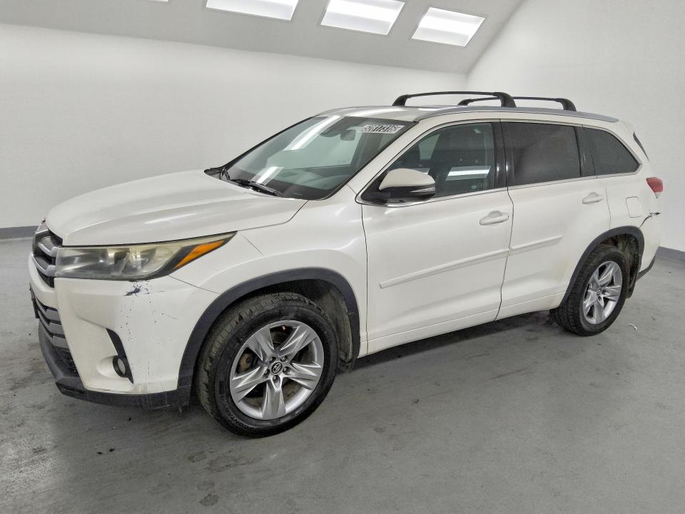 2018 Toyota Highlander მანქანა იყიდება აუქციონზე, vin: 5TDDZRFH3JS841219, აუქციონის ნომერი: 52817316