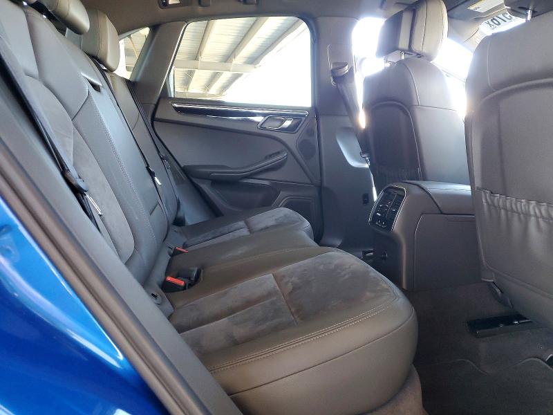 54094576 :رقم المزاد ، WP1AB2A50FLB74449 vin ، 2015 Porsche Macan مزاد بيع