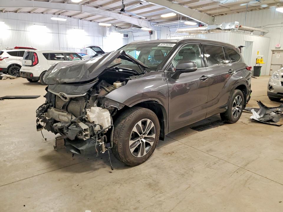 Auction sale of the 2022 Toyota Highlander, vin: 5TDHZRBHXNS177563, lot number: 52578386