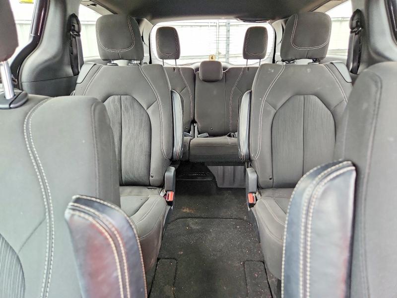 54677276 :رقم المزاد ، 2C4RC1FG6KR698437 vin ، 2019 Chrysler Pacifica مزاد بيع