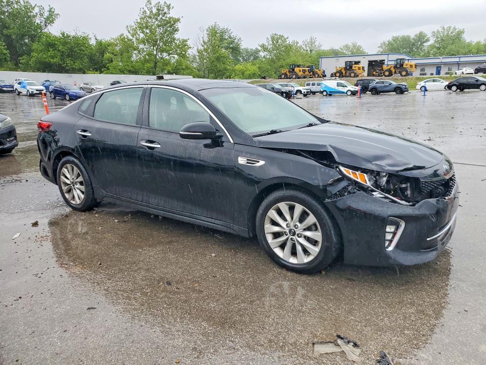 2018 Kia Optima მანქანა იყიდება აუქციონზე, vin: 5XXGT4L32JG246387, აუქციონის ნომერი: 52236336