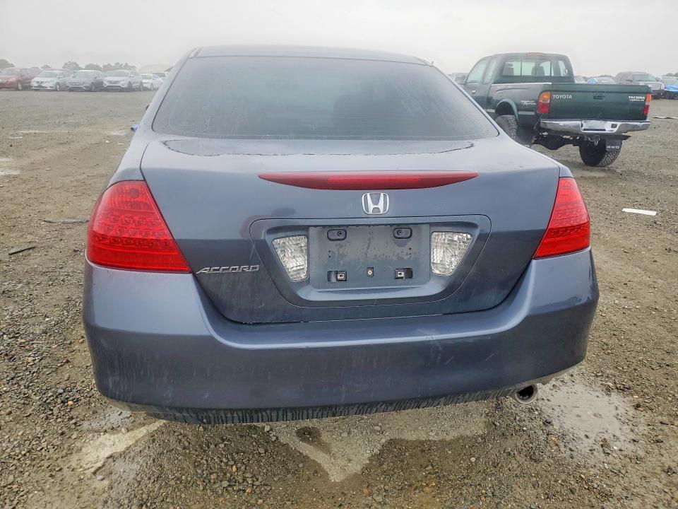2007 Honda 600cc Eng მანქანა იყიდება აუქციონზე, vin: 1HGCM56417A172102, აუქციონის ნომერი: 52084296