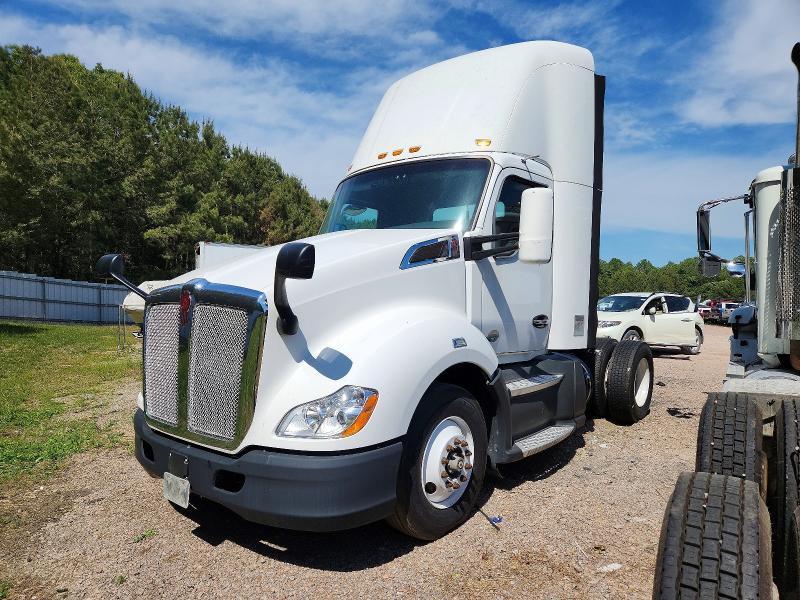 50603956 :رقم المزاد ، 1XKYA48X6HJ160323 vin ، 2017 Kenworth T680 مزاد بيع