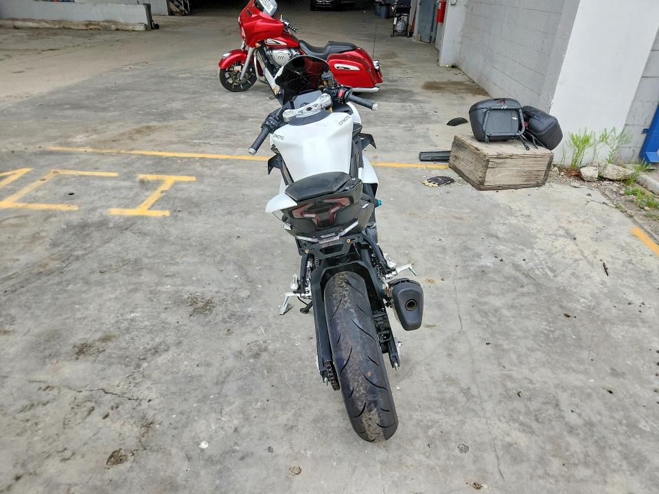 53980306 :رقم المزاد ، LCEPESLA3R6003128 vin ، 2024 Cf Moto 450ss مزاد بيع