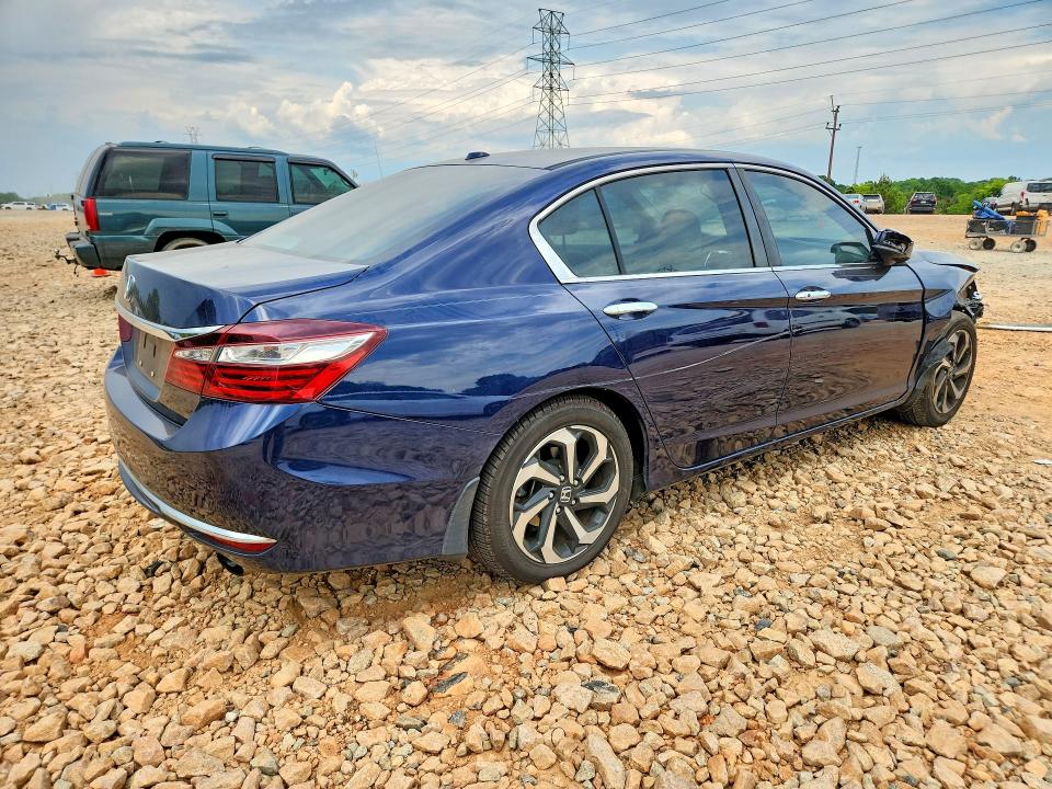 Продажа на аукционе авто 2017 Honda Accord, vin: 1HGCR2F82HA276196, номер лота: 54286236