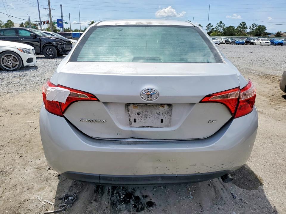 52540686 :رقم المزاد ، 2T1BURHE7HC807943 vin ، 2017 Toyota Corolla مزاد بيع