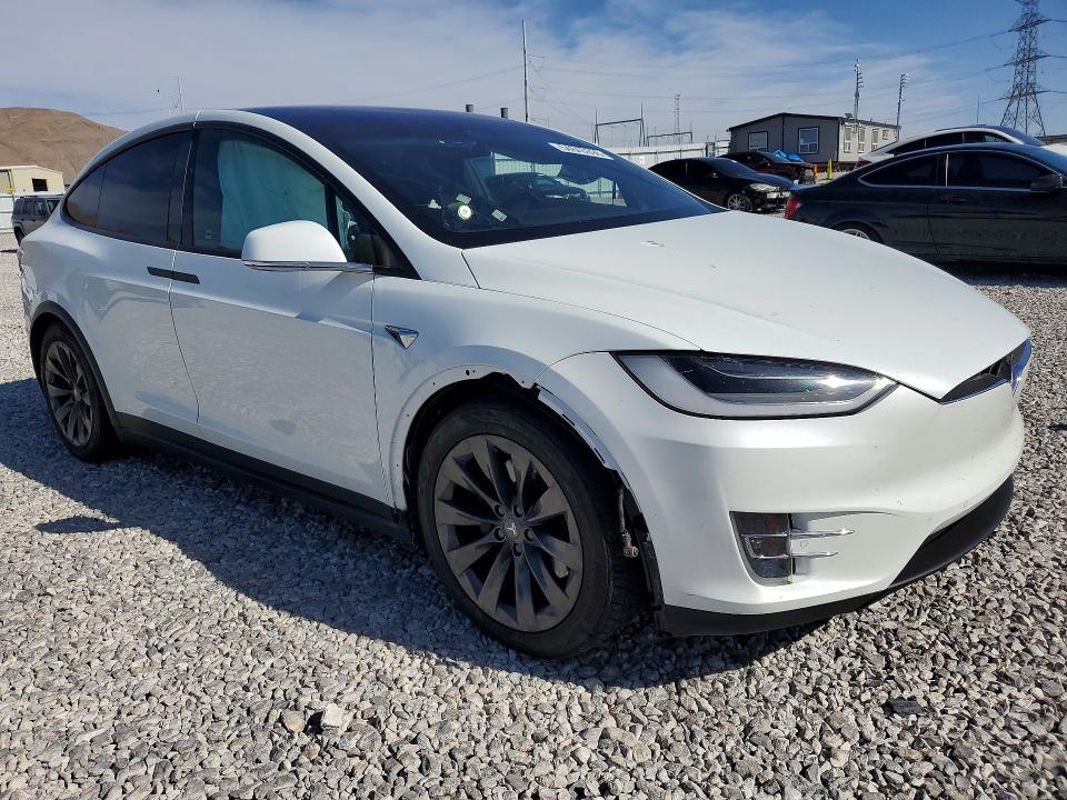 Auction sale of the 2018 Tesla Model X, vin: 5YJXCBE26JF090415, lot number: 54845596