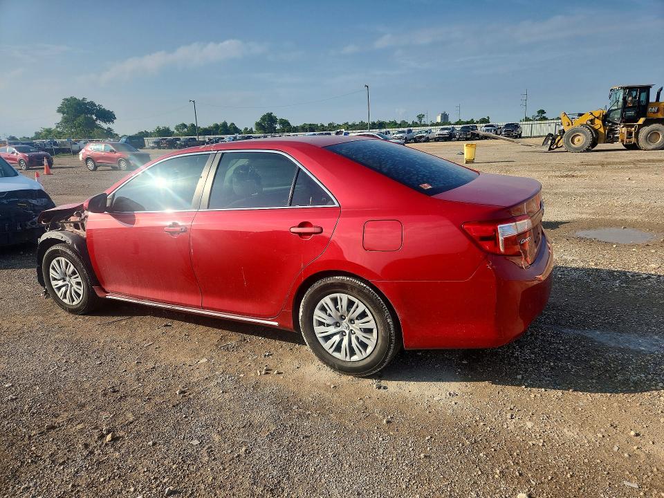 54630526 :رقم المزاد ، 4T4BF1FK7ER403917 vin ، 2014 Toyota Camry مزاد بيع