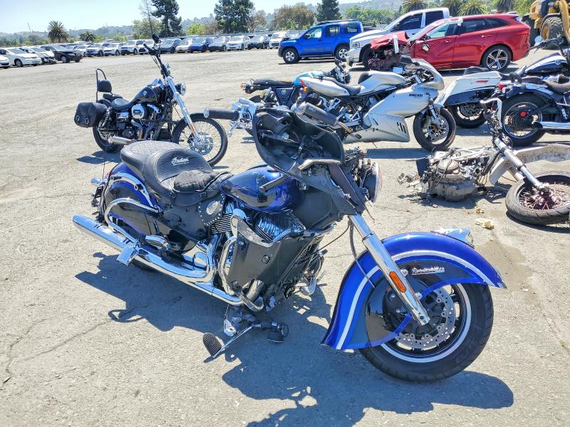 54686356 :رقم المزاد ، 56KTRAAA0F3326947 vin ، 2015 Indian Motorcycle Co. Roadmaster مزاد بيع