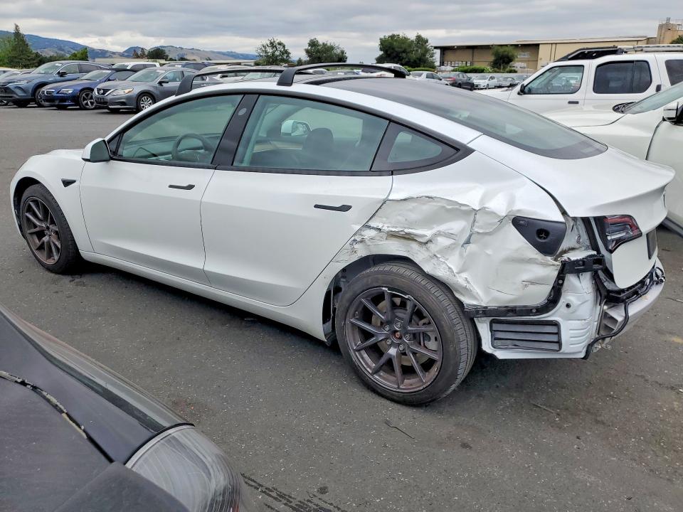 51031586 :رقم المزاد ، 5YJ3E1EBXNF180630 vin ، 2022 Tesla Model 3 مزاد بيع