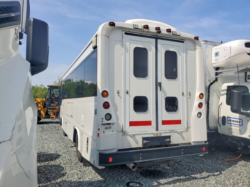 54432476 :رقم المزاد ، 4UZADEDT1DCFF1403 vin ، 2013 Freightliner Chassis مزاد بيع