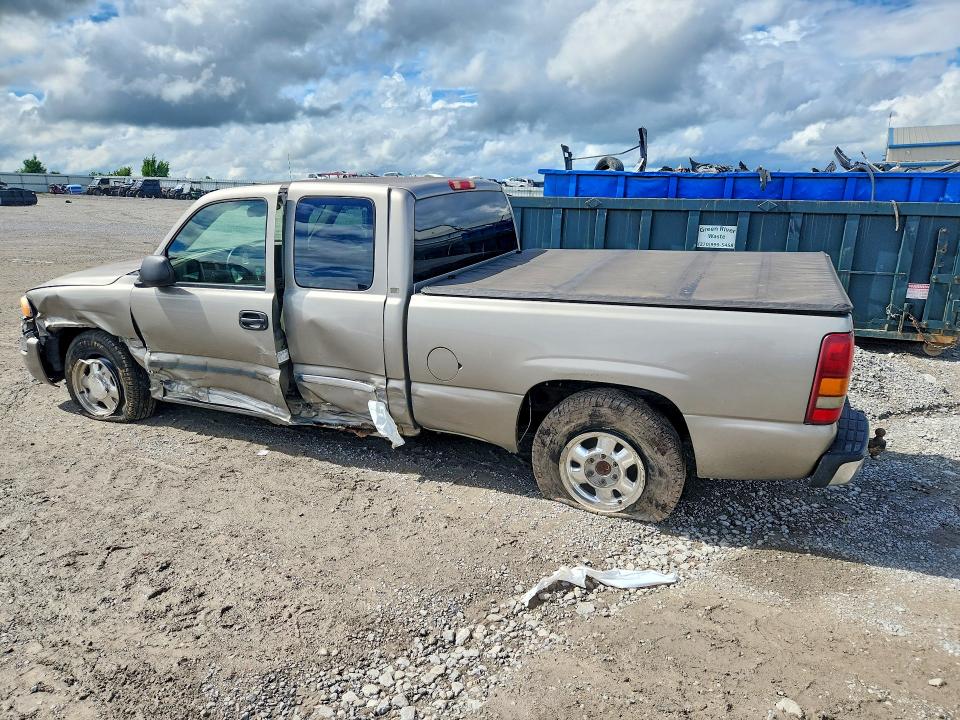55026446 :رقم المزاد ، 2GTEC19T731398882 vin ، 2003 Gmc New Sierra مزاد بيع