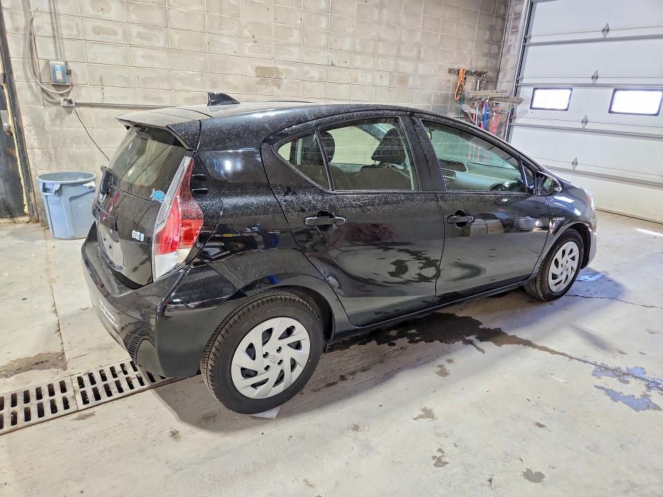 53387286 :رقم المزاد ، JTDKDTB39G1590838 vin ، 2016 Toyota Prius C مزاد بيع