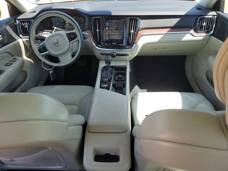 53611536 :رقم المزاد ، 7JR102FK1MG095191 vin ، 2021 Volvo S60 مزاد بيع