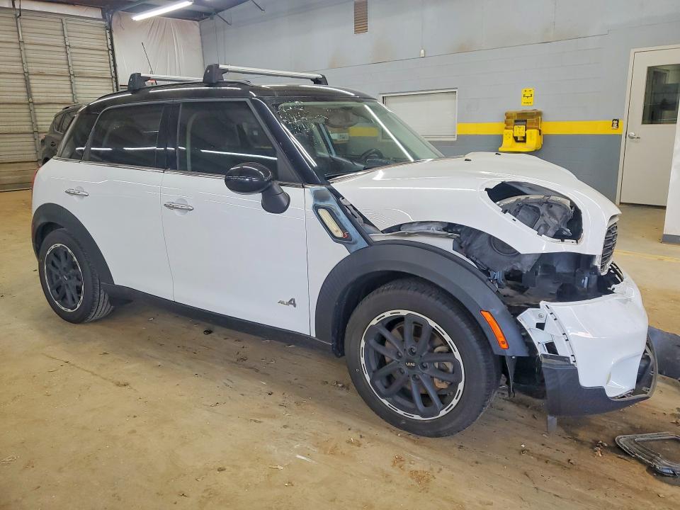 53593156 :رقم المزاد ، WMWZC5C57EWM18348 vin ، 2014 Mini Cooper مزاد بيع